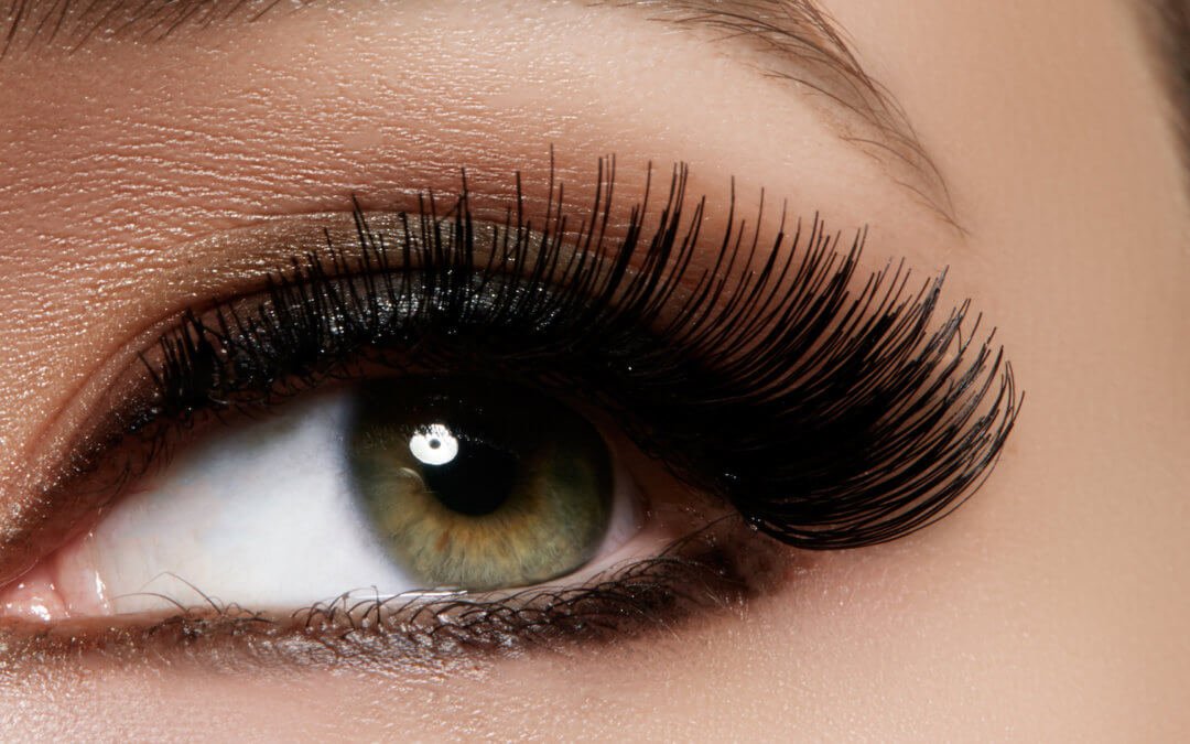 Benefits & Methods Of Using Castor Oil For Eyebrows