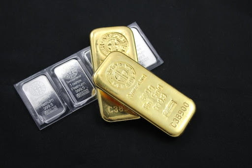 Reasons to Invest in Gold and Silver