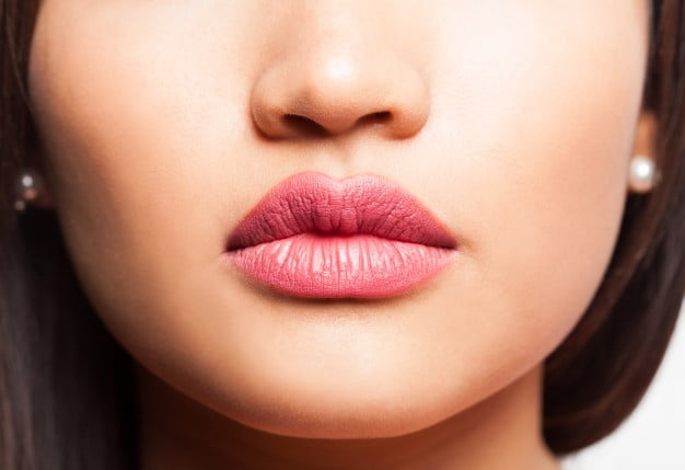 Glossy Rosebud Lips