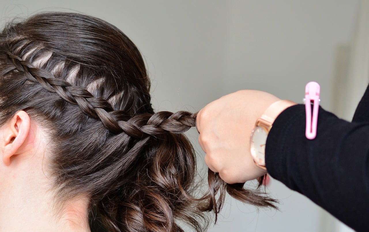1 Top Indian Saree Hairstyle For Long Hair - Fastnewsfeed 1 Top Indian Saree Hairstyle For Long Hair - Fastnewsfeed