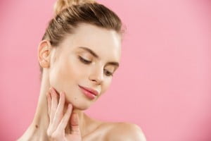 Hydrates Skin