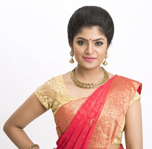 5 Easy Hairstyle On Saree For Round Face- Fastnewsfeed 5 Easy Hairstyle On Saree For Round Face- Fastnewsfeed
