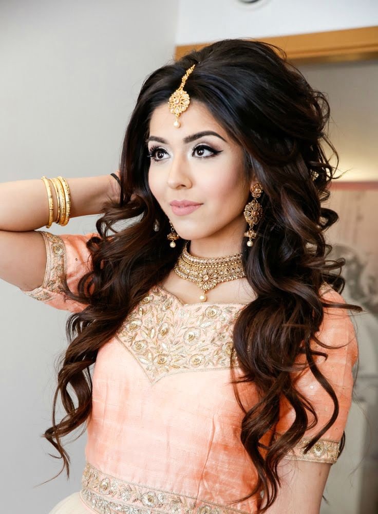 Some Beautiful Hairdo For Saree With A Puff- Fastnewsfeed Some Beautiful Hairdo For Saree With A Puff- Fastnewsfeed