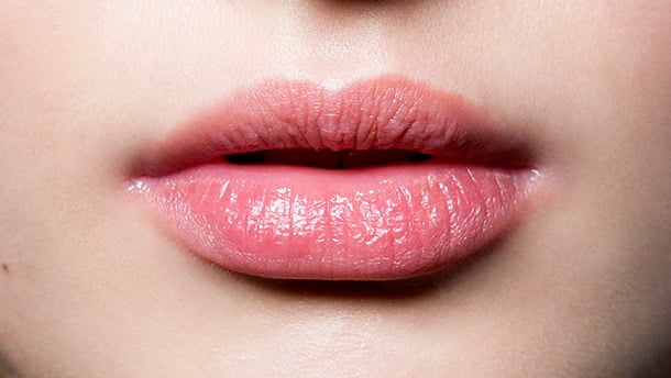 Helps to Fight Dried Lips