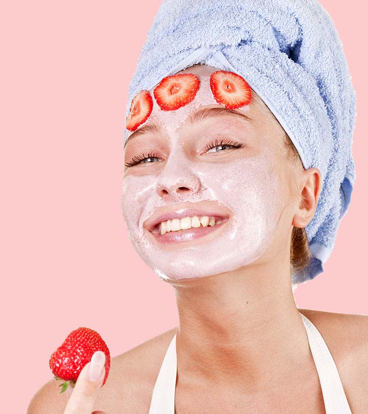Strawberry Juice To Clean Dead Skin