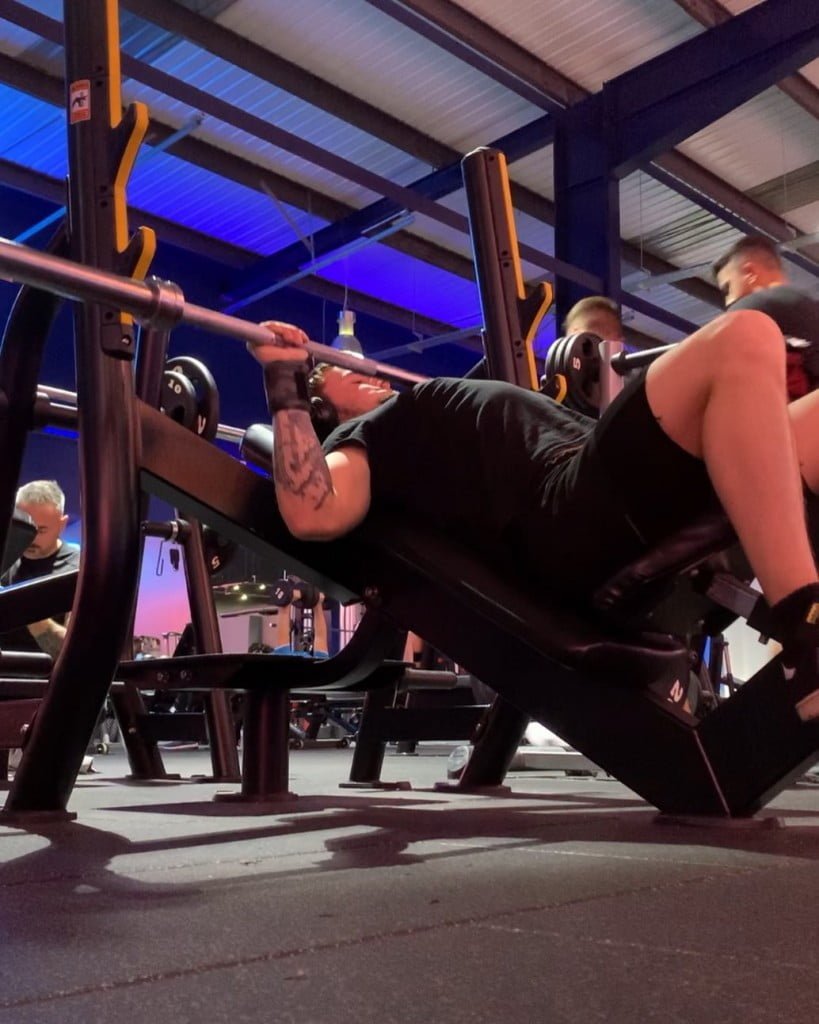 Incline Bench Sit-Ups