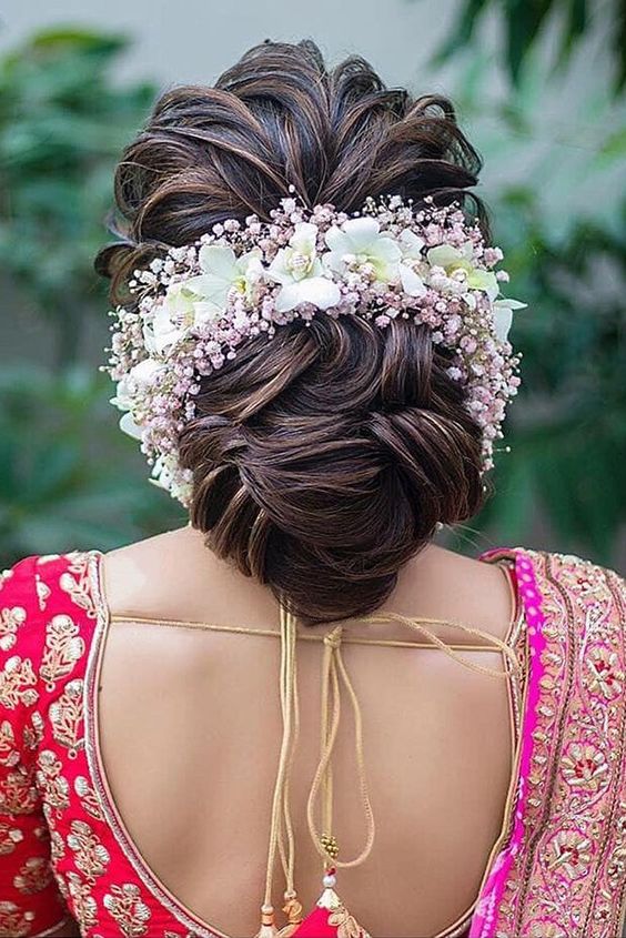 50 Stylish Marathi Bridal Hairstyle Ideas We Found For Marathi Mulgi   WeddingBazaar