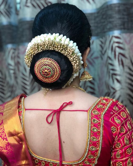 Maharashtrian Bridal Hairstyles bridal hairstyle, wedding hairstyle, indian bridal hairstyle, classic bridal hairstyle, indian wedding hairstyle, elegant hairstyle, bridal hair, wedding day, bridal bun, simple bridal hairstyle, bun hairstyle, marathi bride