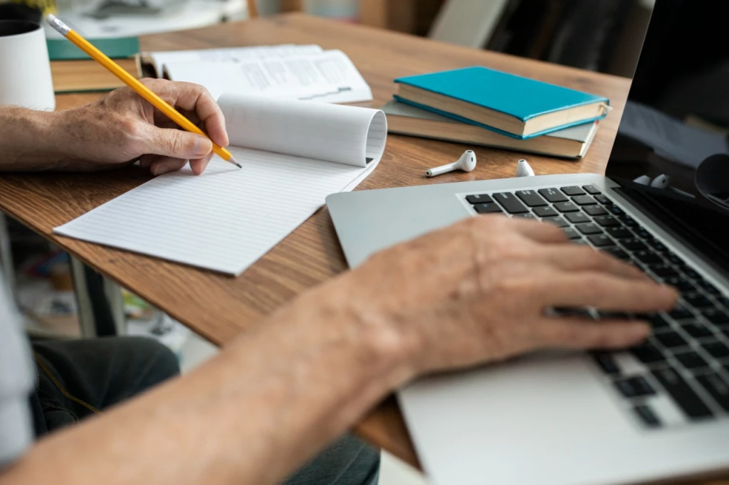 Looking for an essay writing service for college papers and school essays? Find out more here