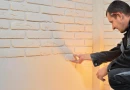 Should You Hire a Professional to Remove Wallpaper?