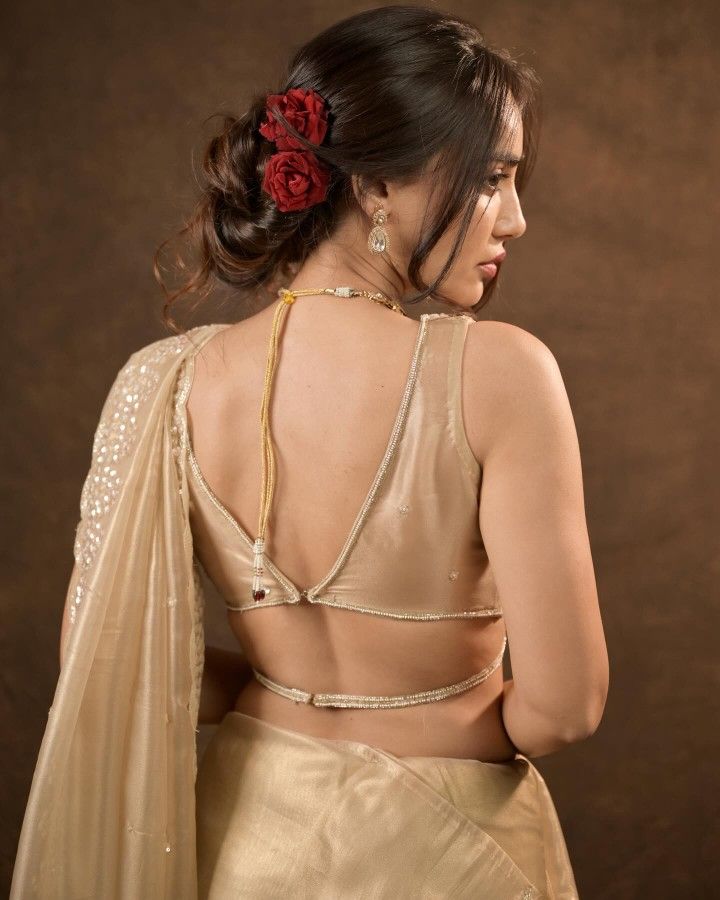 puff hairstyle for saree