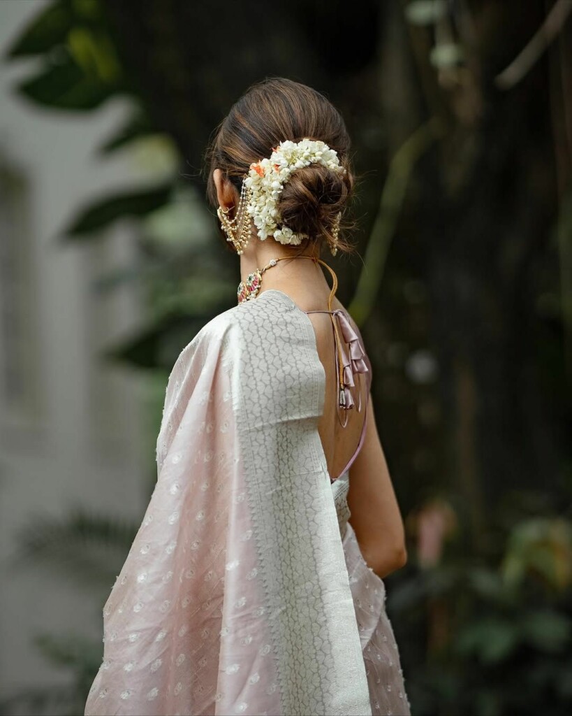 Puff Crown Bun puff hairstyle for saree