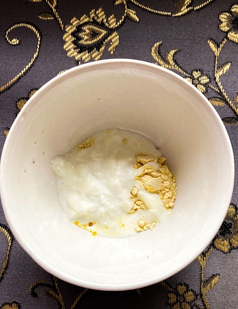 Gram Flour And Milk Pack